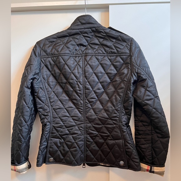 COPY - COPY - BURBERRY diamond quilted jacket - Picture 5 of 5